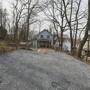  Holiday home Cozy & Comfy In The - W Parking United States
